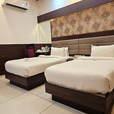 Jhansi Hotel Exterior photo