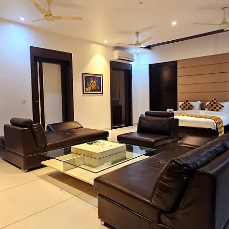 Jhansi Hotel Exterior photo