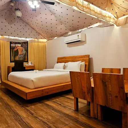 Jhansi Hotel Exterior photo
