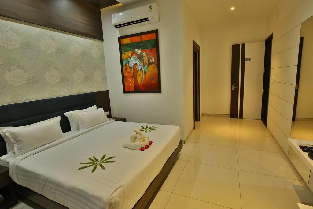 Jhansi Hotel Hotel