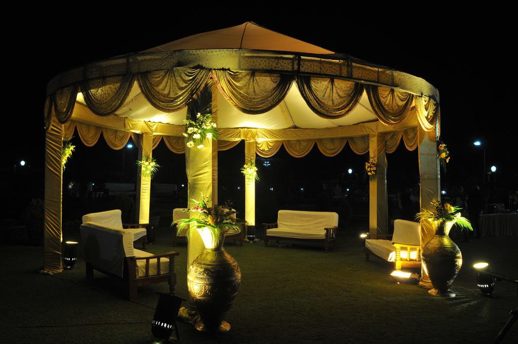 Jhansi Hotel Hotel 4*