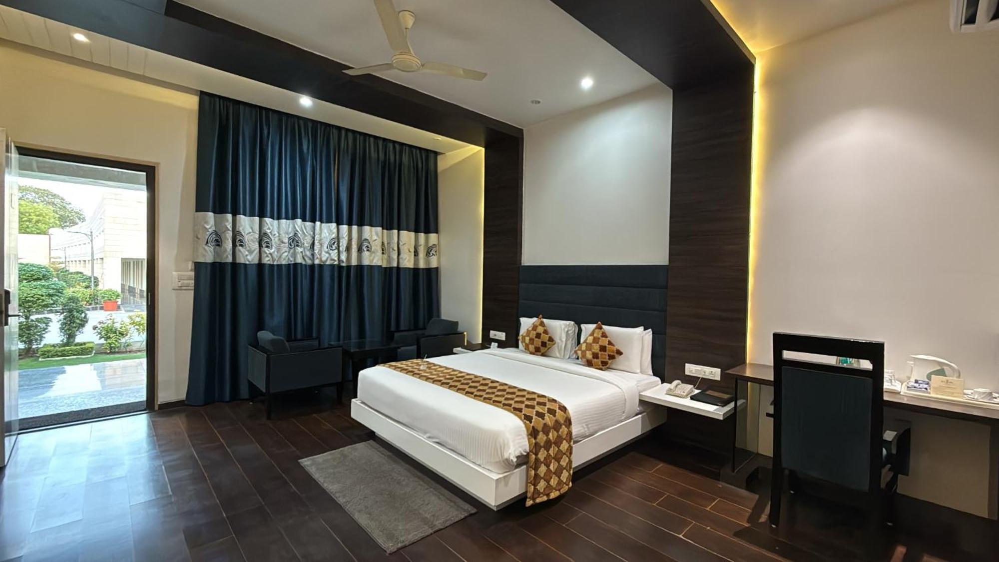 Jhansi Hotel 4*