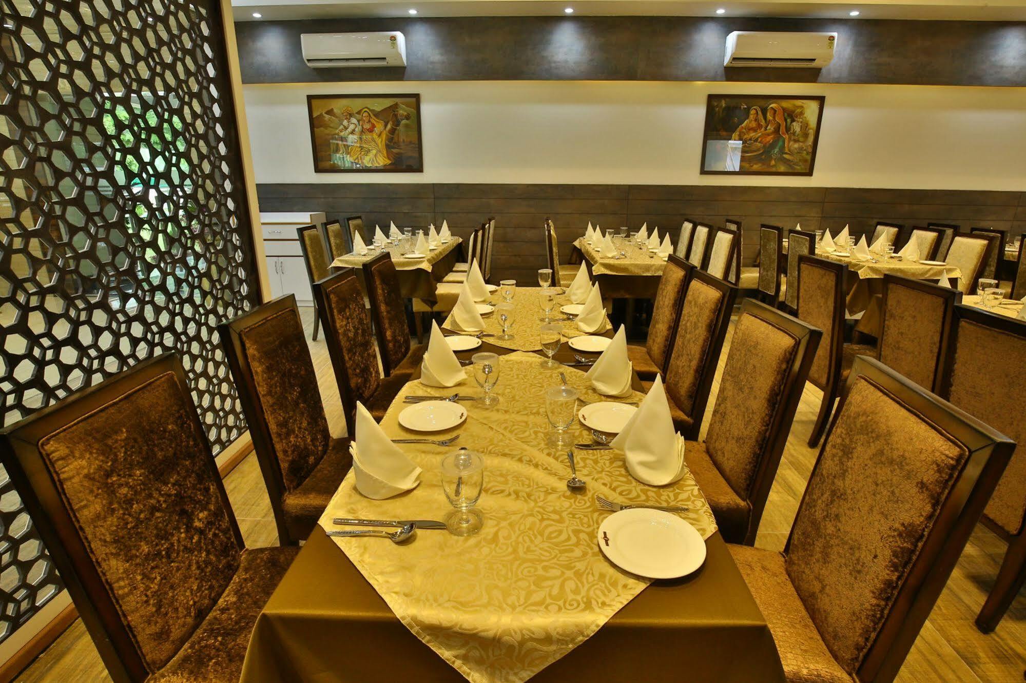 Jhansi Hotel 4*