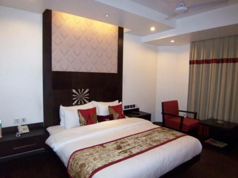 Jhansi Hotel Hotel