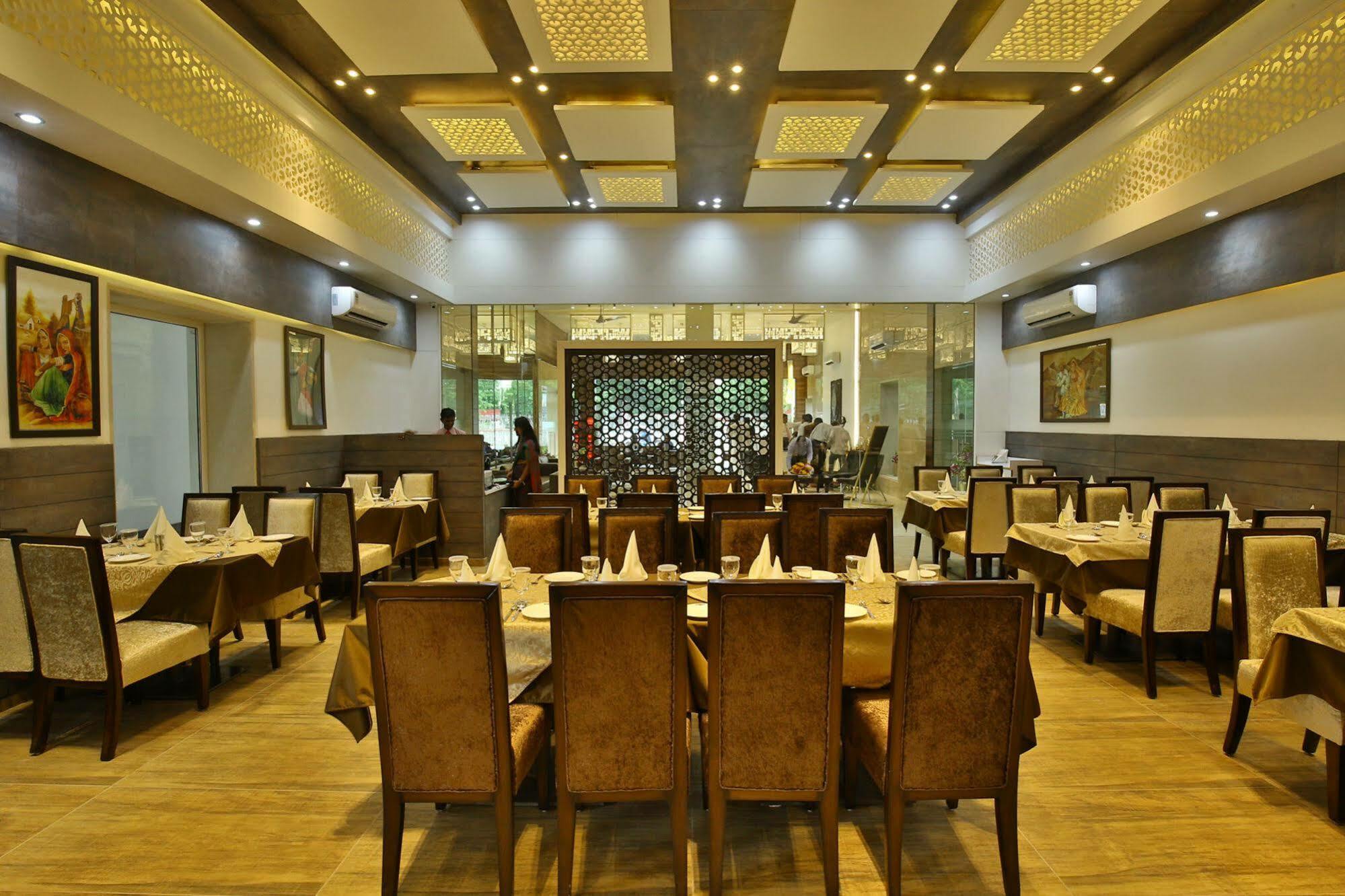 Jhansi Hotel 4*